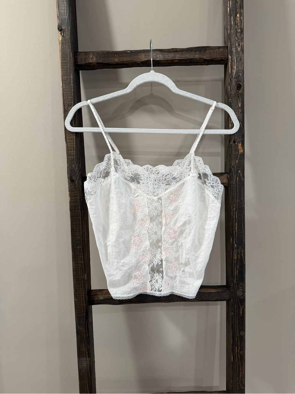Vintage Jewels by SLT White Lace Cami Top With Pink Embroidered Flowers